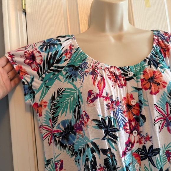 BUY 2 ITEMS & GET 1 FREE: Tropical Cap Sleeve Blouse Sz L - Picture 3 of 8